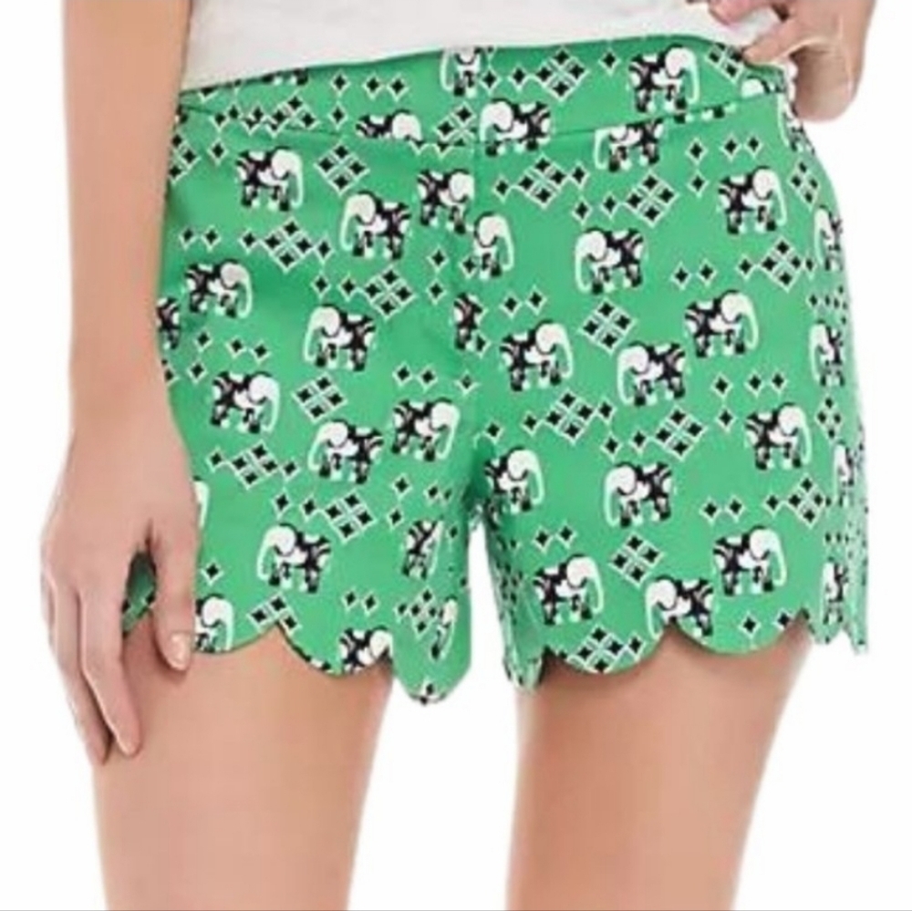 Crown & Ivy Elephant Scallop Hem Shorts
